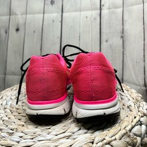 nike free hot pink